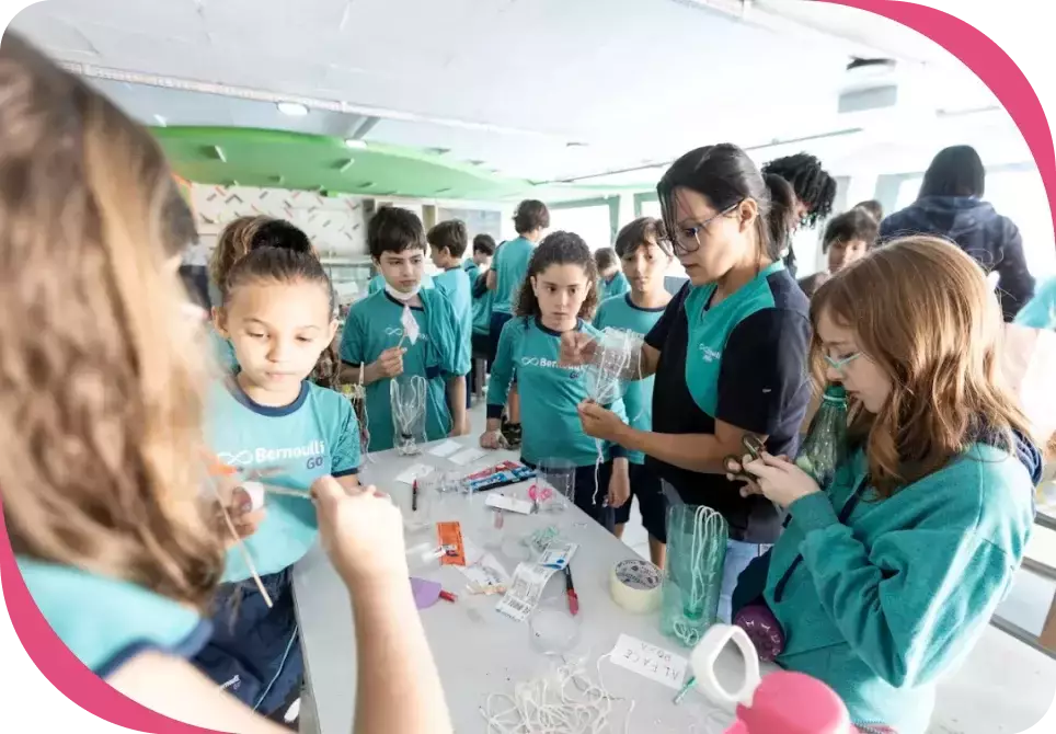 Estudantes do 7º ano do Ensino Fundamental do Colégio Bernoulli. 